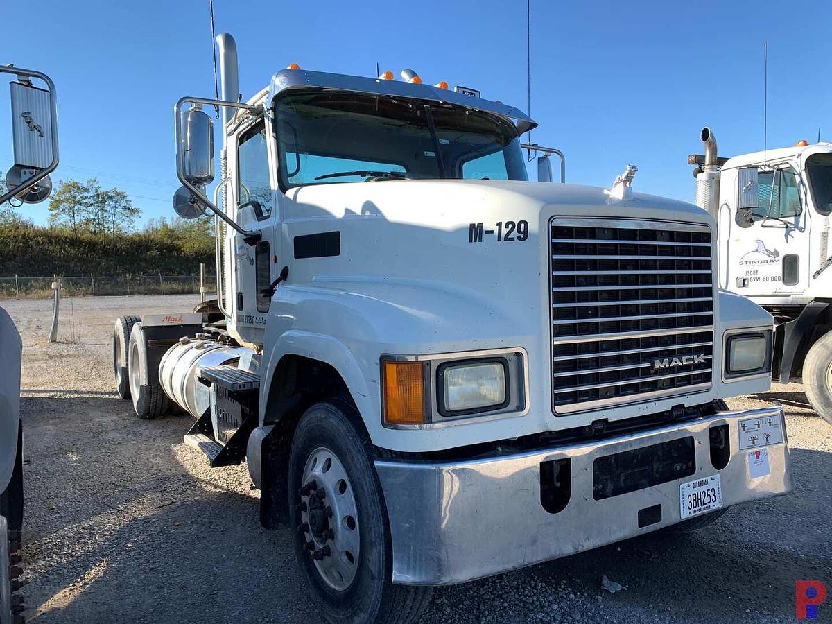 Used 2014 MACK PINNACLE