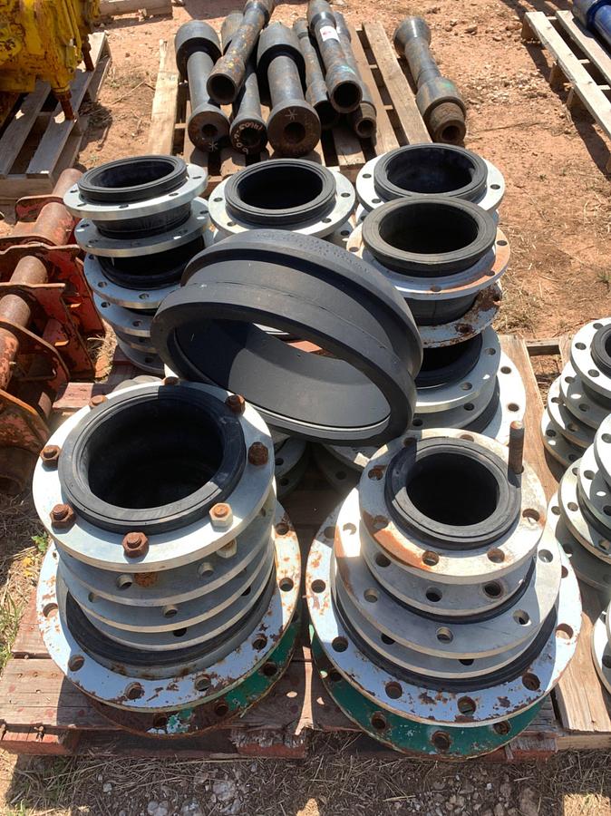 Used (3)Pallets of Flanged Rubber Expansion Joints