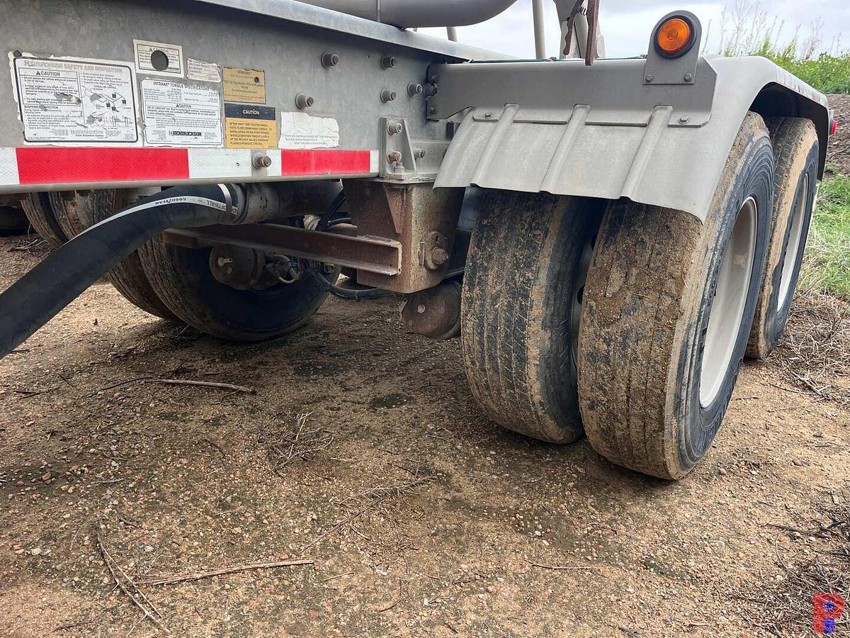 Used 2006 HEIL 1,000 CU. FT. PNEUMATIC BULK TRAILER W/ BLOWER