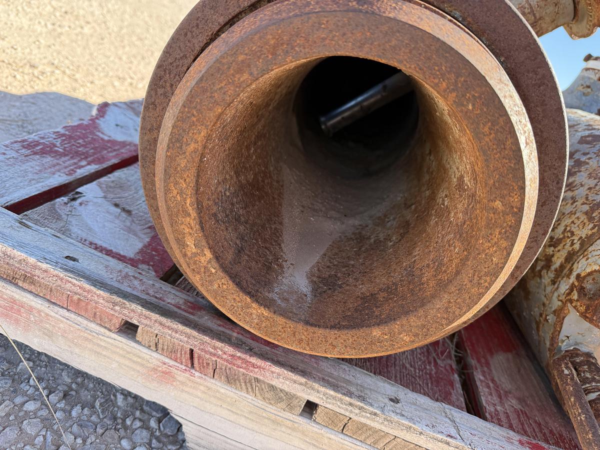 Used (2) MULTI-SIZE SINGLE PLUG CEMENT HEADS