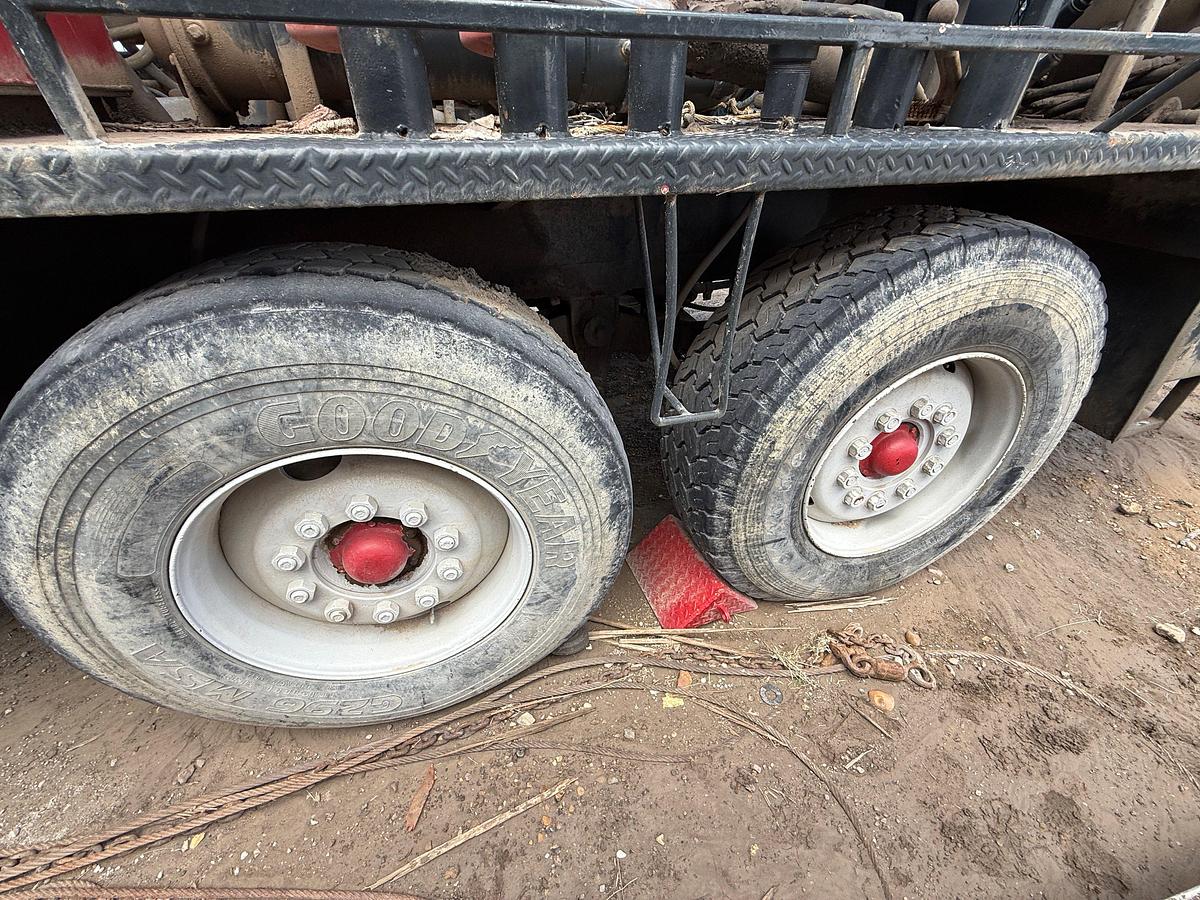 Used FRANKS EXPLORER III 96’-215K 4-AXLE WELL SERVICE WORKOVER RIG