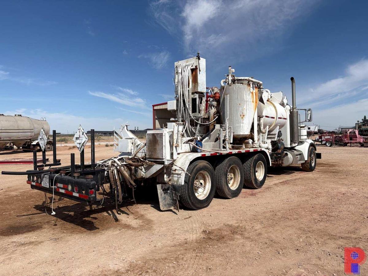 Used 2006 PETERBILT 357 3-AXLE DAYCAB CEMENT PUMP TRUCK