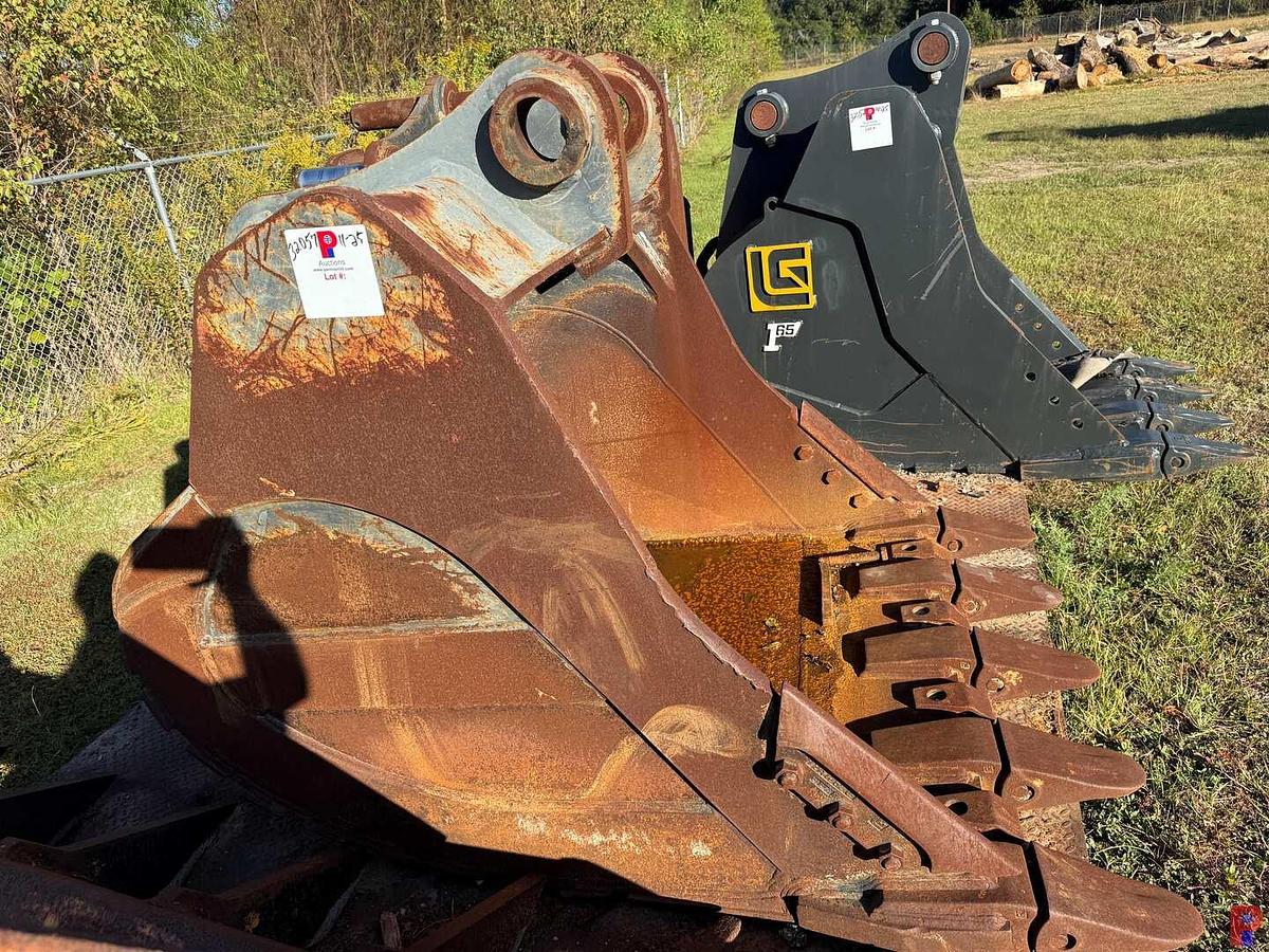 Used LUIGONG 56” 5-TOOTH EXCAVATOR BUCKET