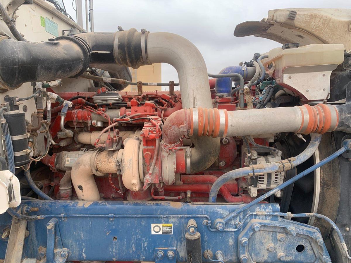 Used 2013 PETERBILT 367 Sleeper Truck