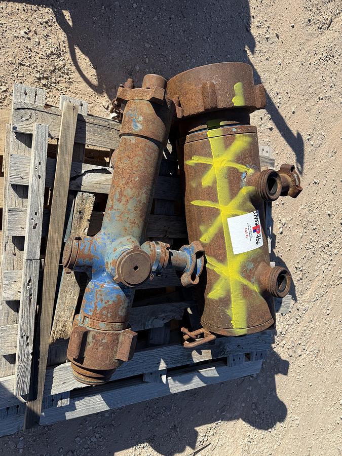 Used (2) MULTI-SIZE SINGLE PLUG CEMENT HEADS