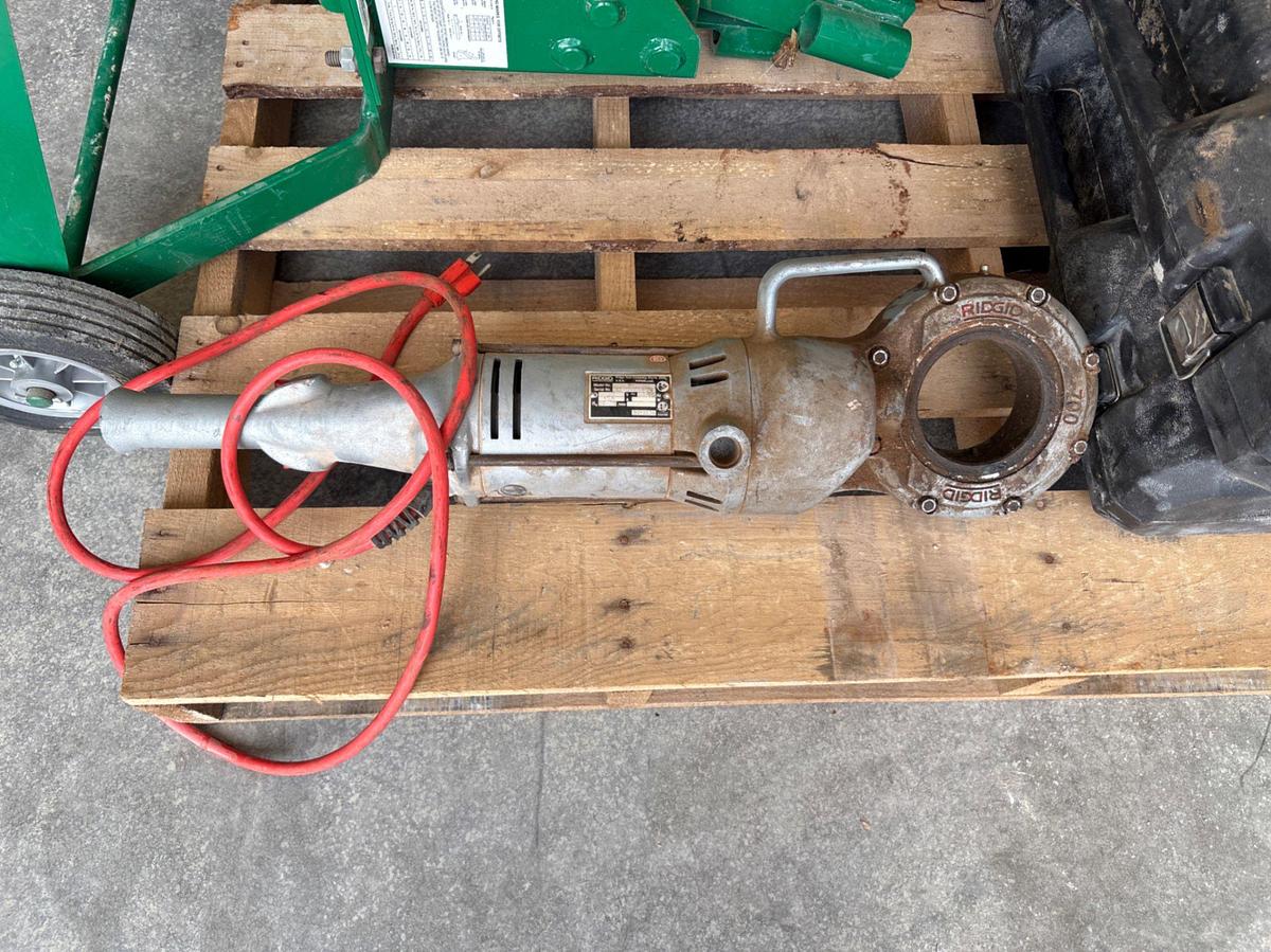 Used RIDGID model 700-t2 portable pipe threading machine