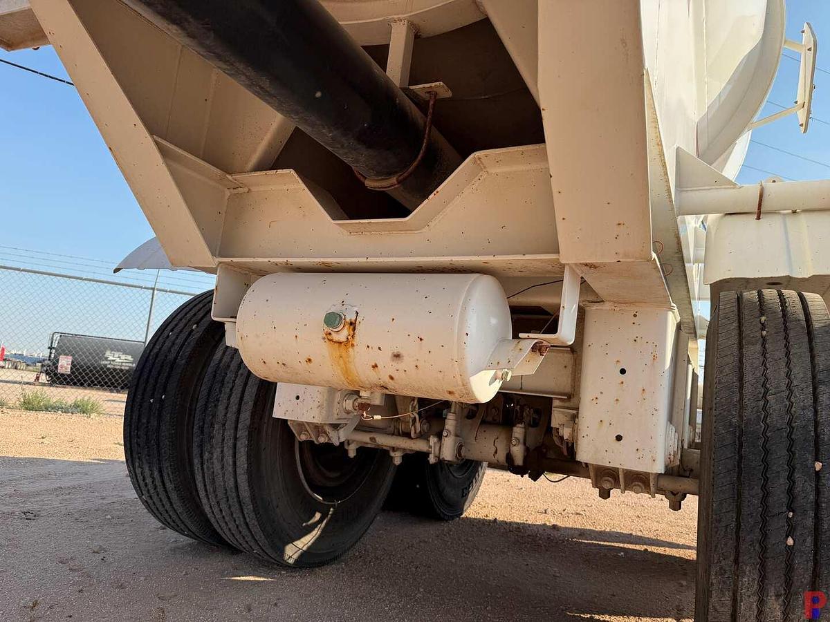 Used 2013 WORLEY WELDING WORKS  5,000GAL 3-COMPARTMENT T/A ACID TRANSPORT TRAILER