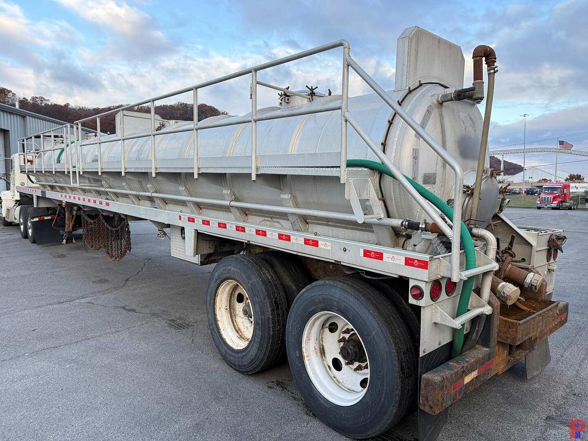 Used 2014 DRAGON 130 BBL ALUMINUM T/A VACUUM TRAILER