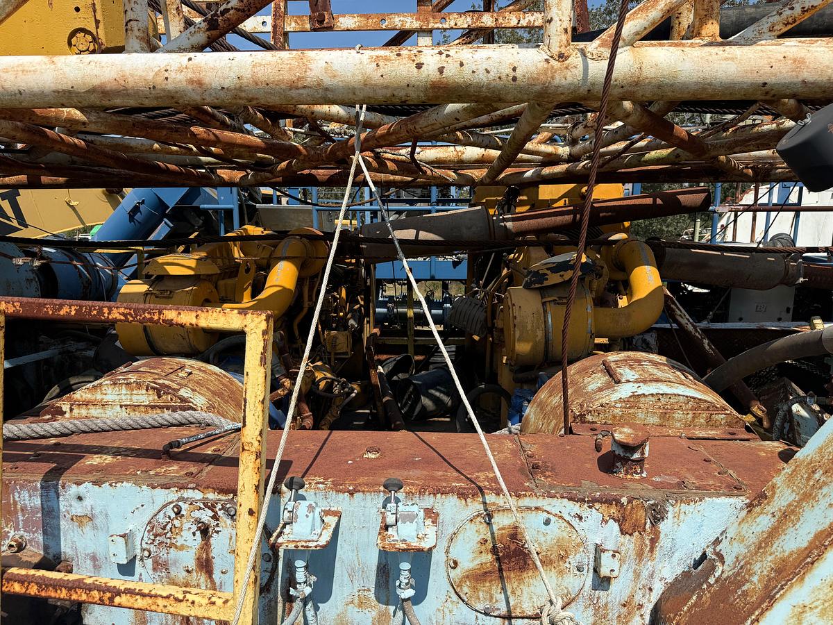 Used SPENCER-HARRIS MODEL 7000 TRAILER MTD DRILLING RIG & 14'L X 8'T X 16'W SUBSTRUCTURE W/ RAMP