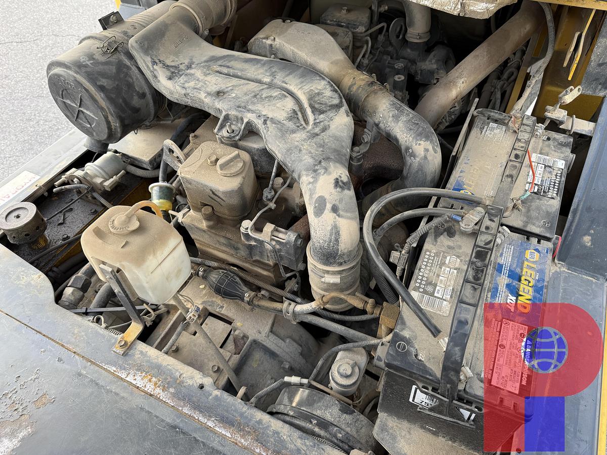 Used 2012 KOMATSU FD70-8 14K LBS FORKLIFT