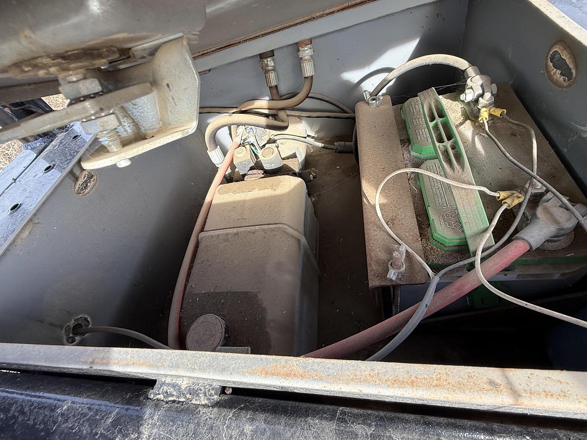 Used 2014 HORSE CREEK MANUFACTURING & FAB 4-1/2” DIA. X 38’L S/A FLARE STACK TRAILER