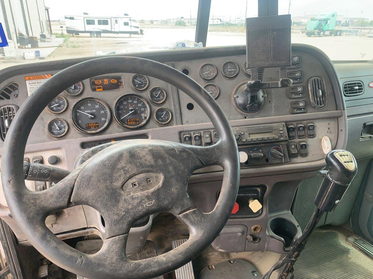 Used 2013 PETERBILT 367 Sleeper Truck