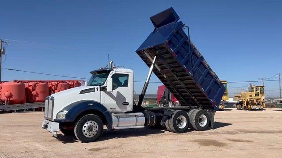 Used 2015 KENWORTH T880 T/A DAYCAB DUMP TRUCK