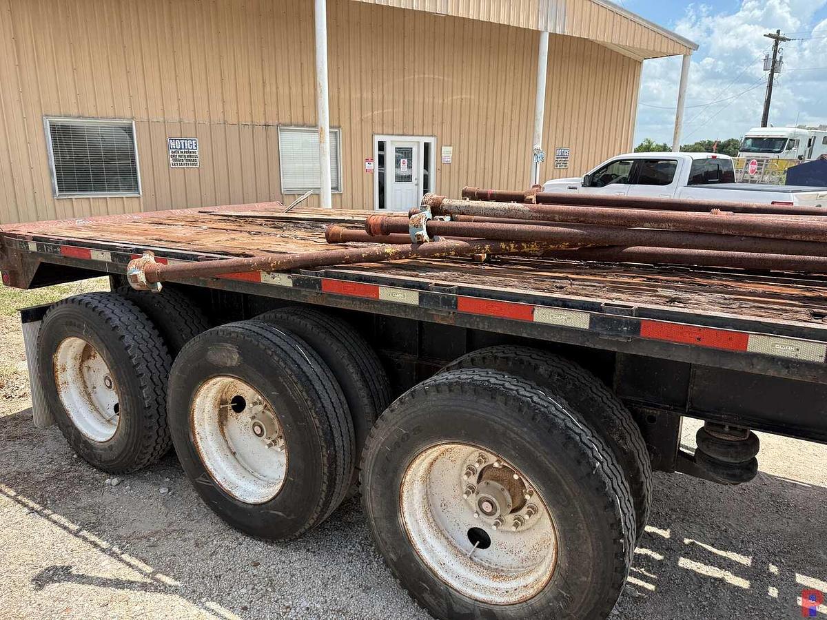 Used 2012 CLARK TRAILER SERVICE 45' X 102" TRI AXLE FLATBED OILFIELD FLOAT TRAILER