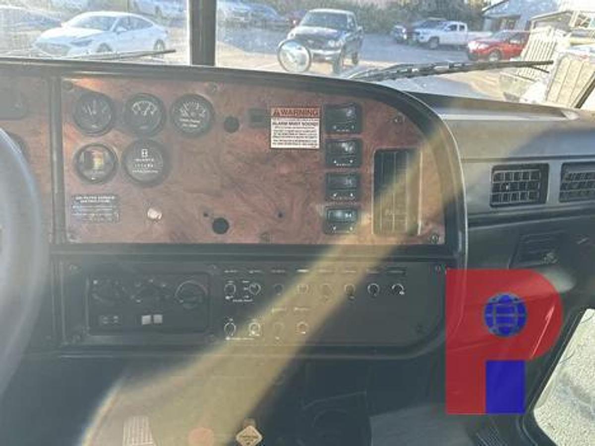 Used 2005 PETERBILT 378 T/A DUMP TRUCK