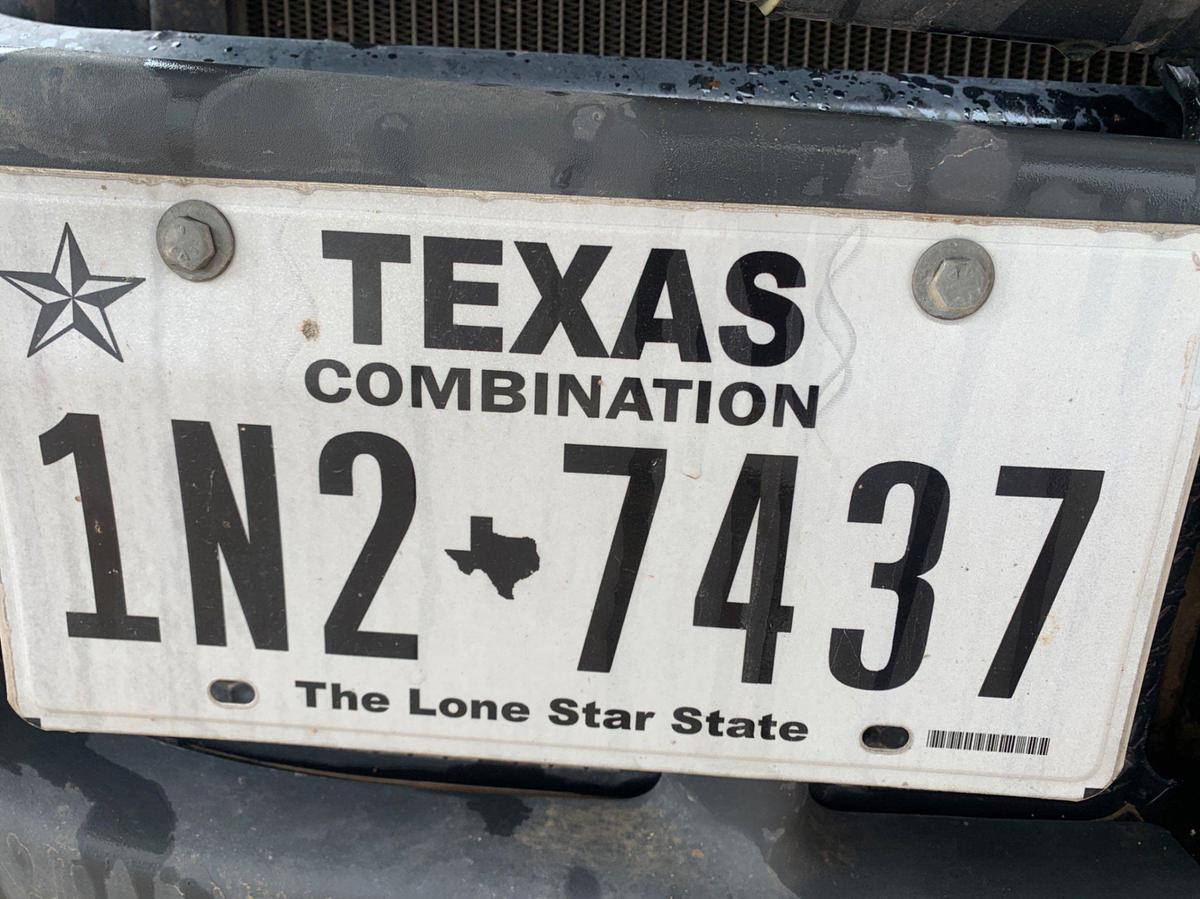 Used 2008 Freightliner Columbia 120 Sleeper Truck