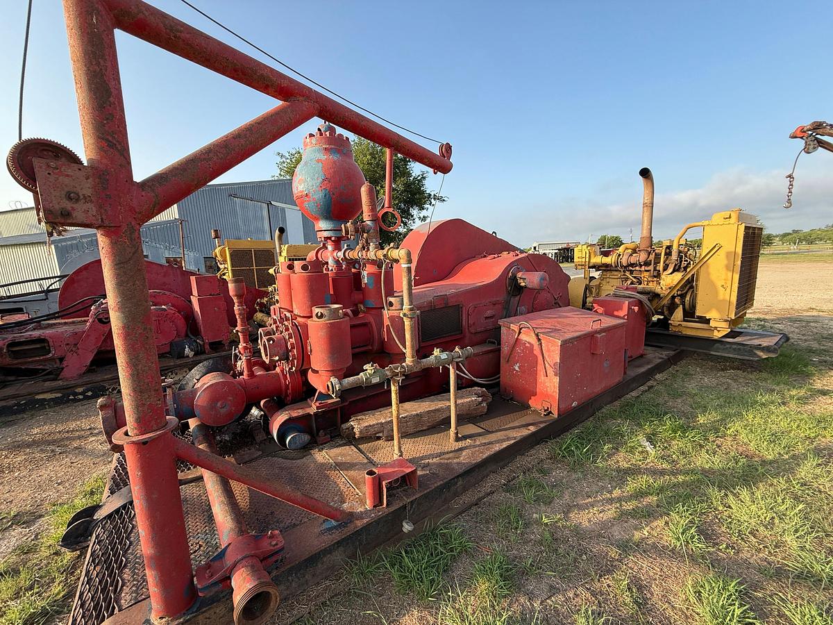 Used CONTINENTAL EMSCO D-300 DUPLEX MUD PUMP P/B CATERPILLAR 3406TA