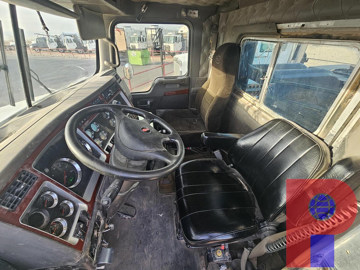 Used 2007 KENWORTH T800 3-AXLE DAYCAB WINCH TRUCK