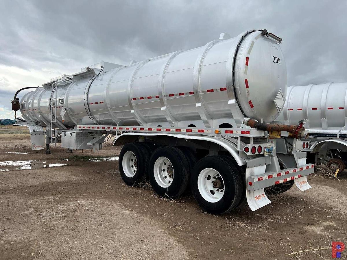 Used 2013 DRAGON  TRI-AXLE 244BBL ALUM. VACUUM TRAILER