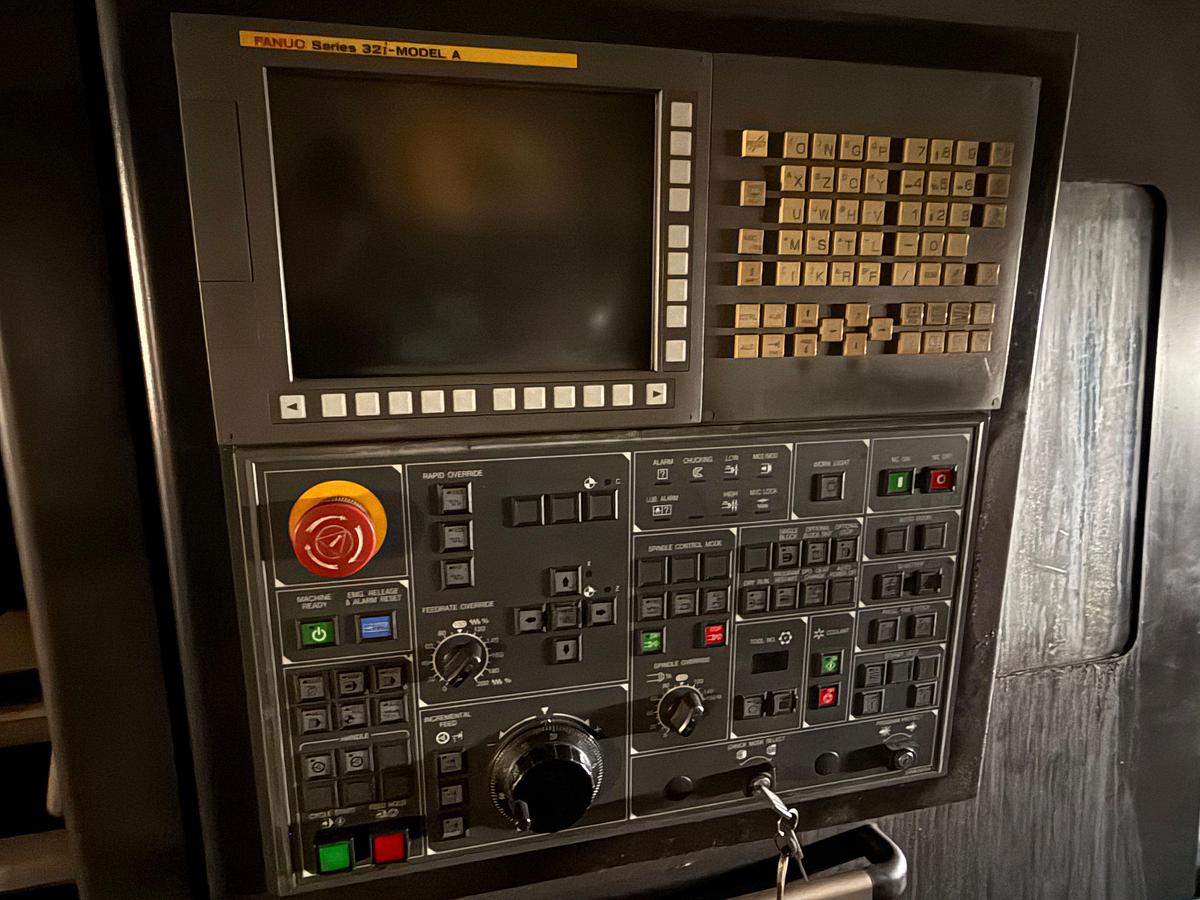 Used 2012 DOOSAN PUMA 480L CNC LATHE