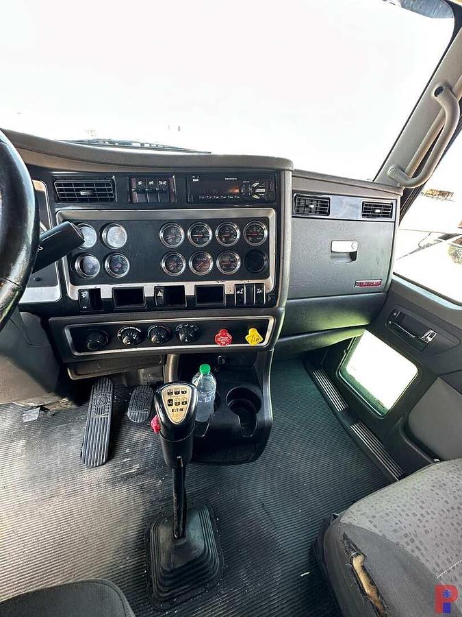 Used 2015 KENWORTHT-660 T/A SLEEPER TRUCK TRACTOR