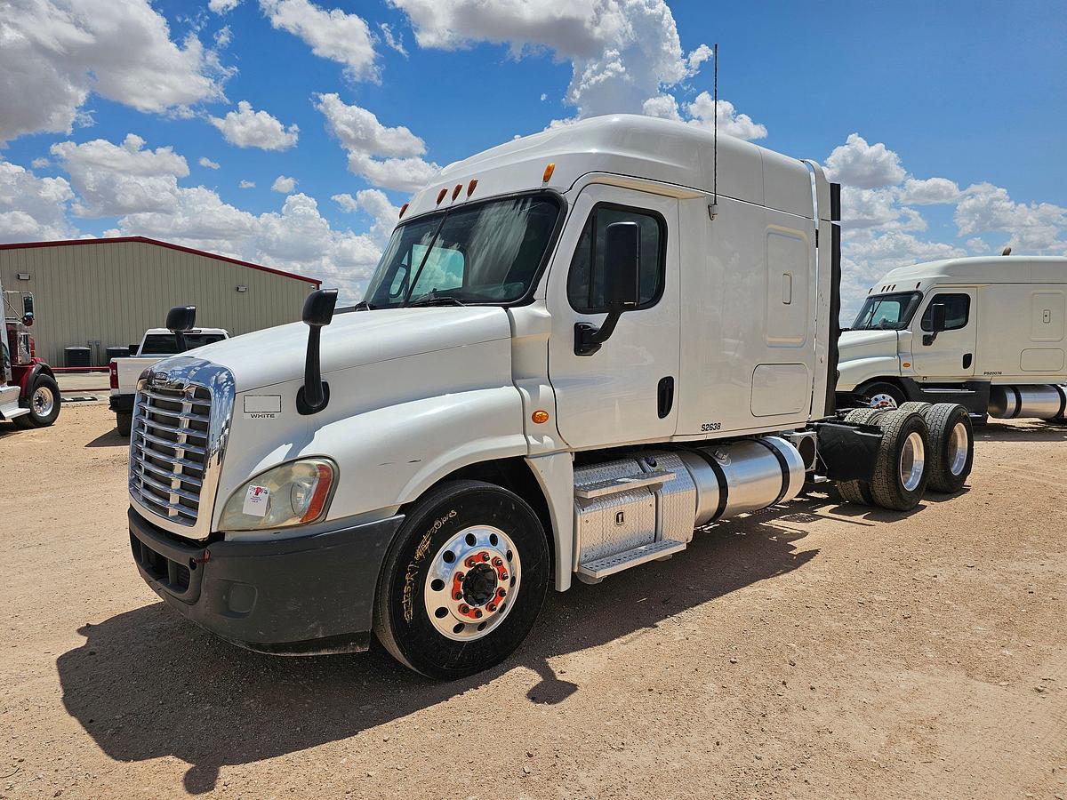 Used 2013 FREIGHTLINER CASCADIA T/A SLEEPER HAUL TRUCK