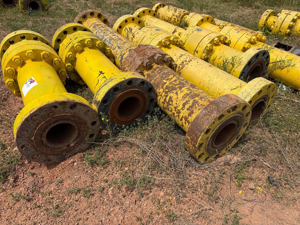 Used (13) 7-1/16” 10M 2’ THRU 5’ SPOOLS