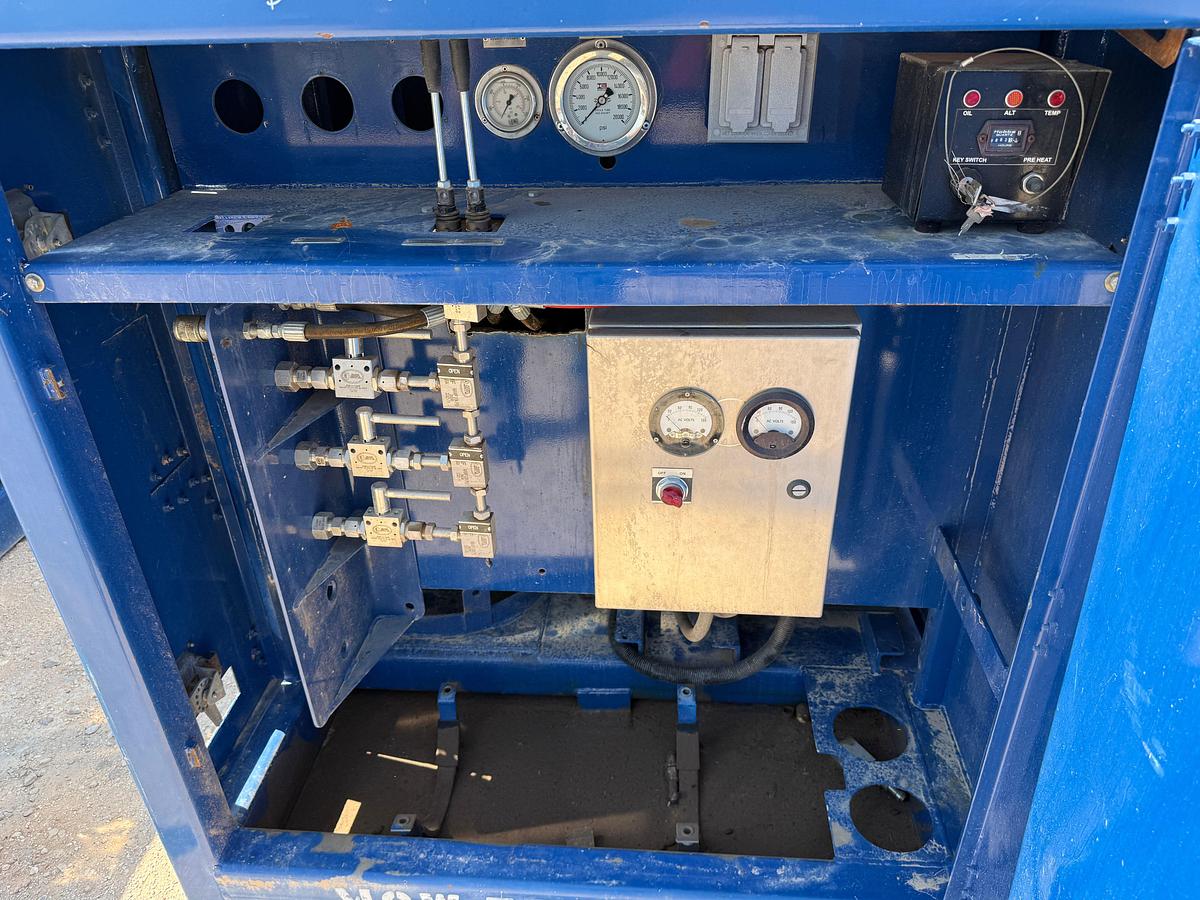 Used SELF CONTAINED 20K WP GREASE INJECTION UNIT COMBO P/B 8.4-KW ISUZU DIESEL GENERATOR