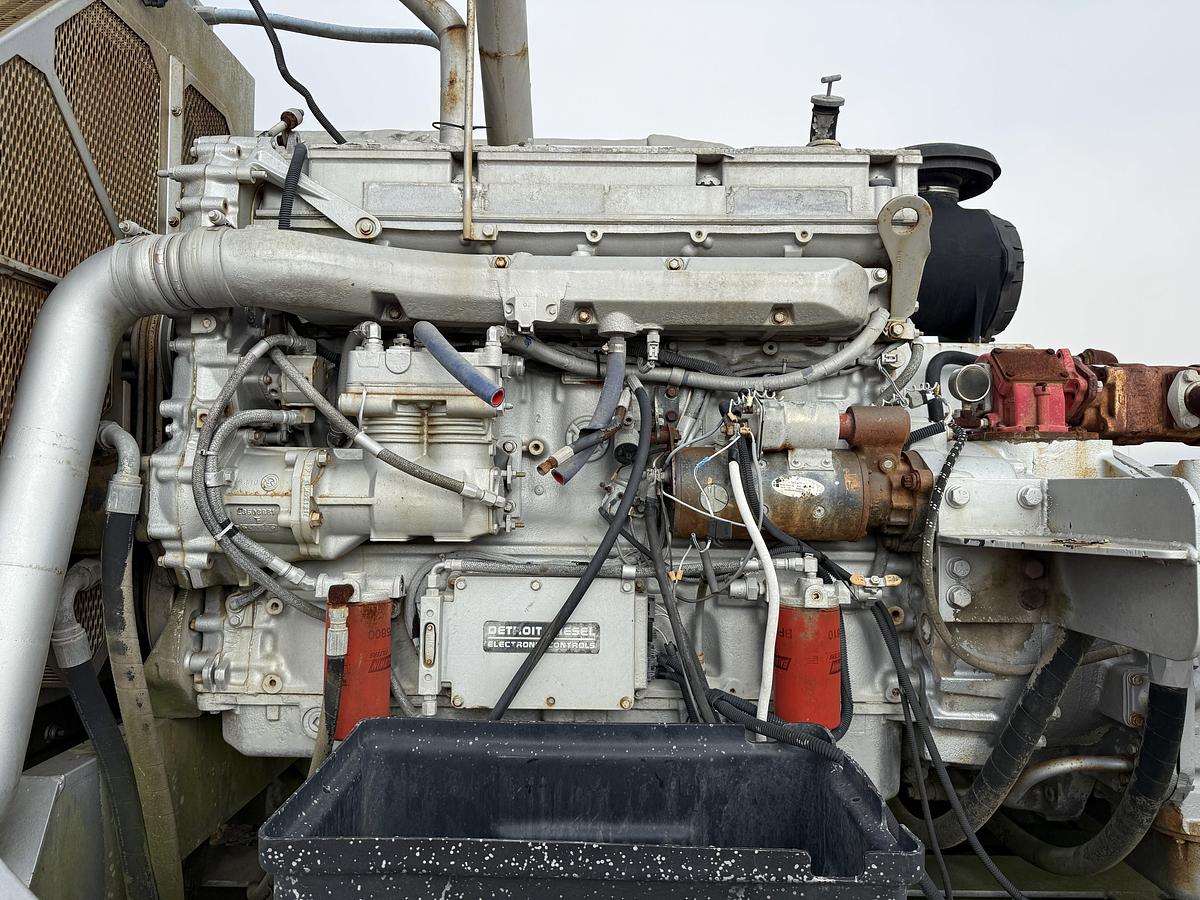 Used OILWELL SA634-5 10K WP TRIPLEX CEMENT PUMP UNIT P/B DETROIT SERIES 60 SKIDDED MTD ON 2007 LUFKIN TRI AXLE NARROW NECK LOWBOY