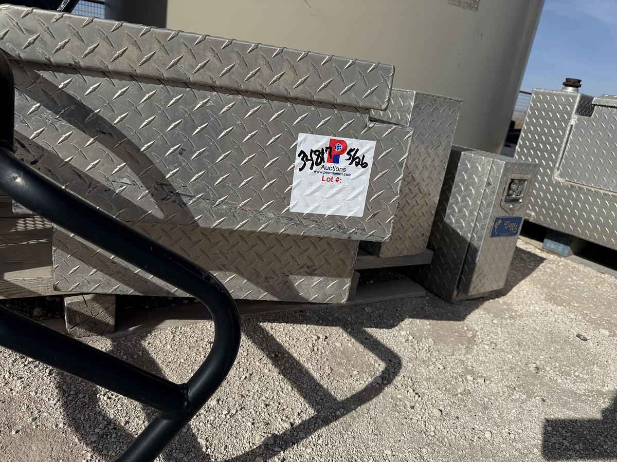 Used UWS 61” X 24” X 20” TOOL BOX & (4) 19” X 8” X 19” TOOL BOX W/ SLIDE OUT BINS