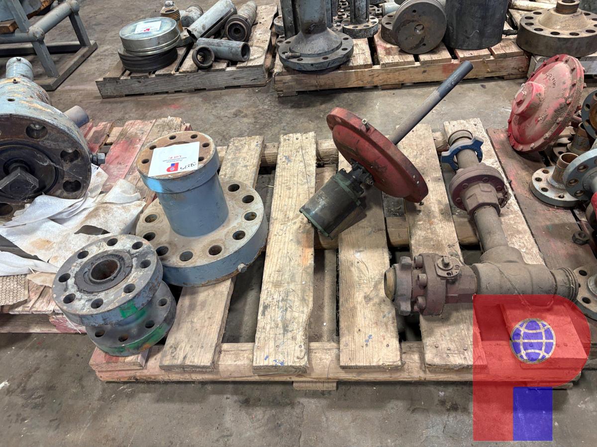 Used (2) ADAPTER SPOOLS & (1) GREASE PUMP