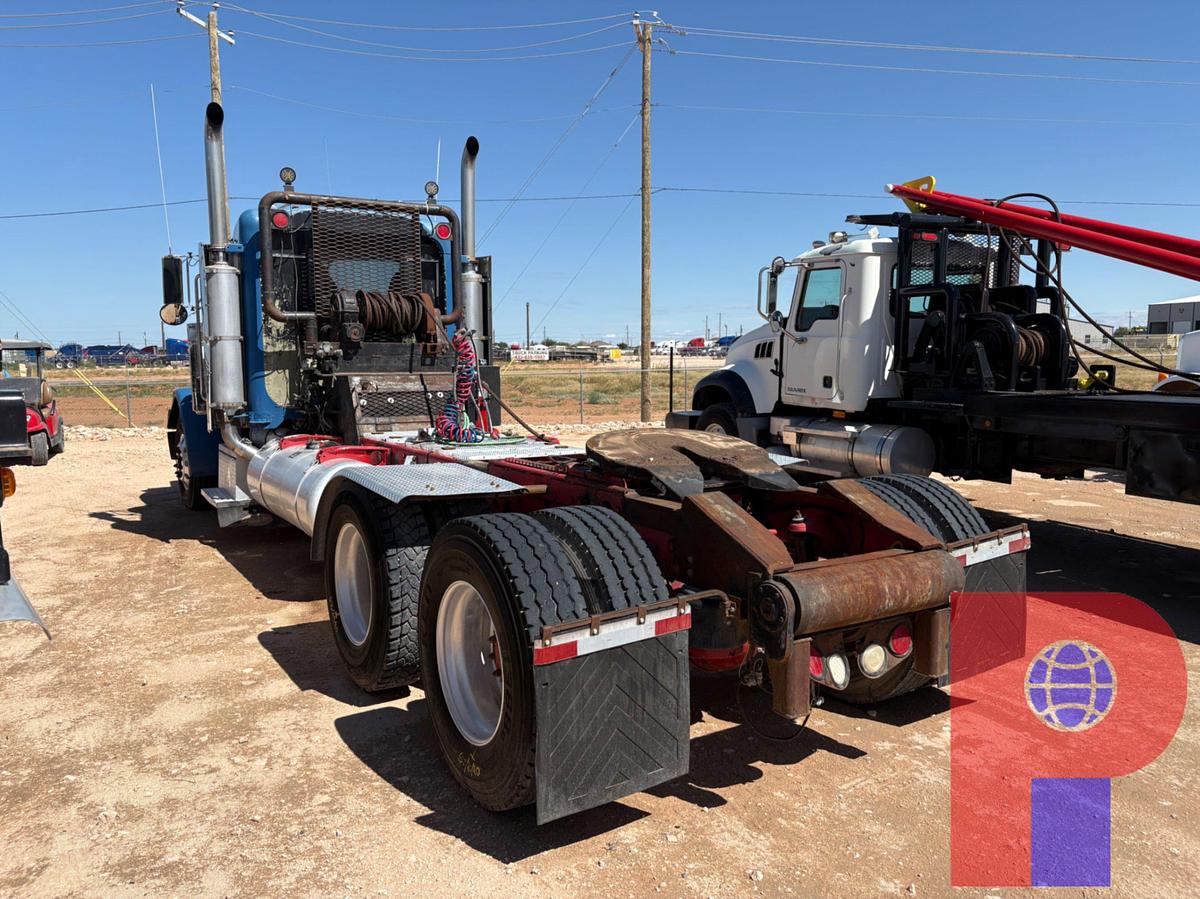 Used 1998 PETERBILT 379 T/A DAYCAB WINCH TRUCK