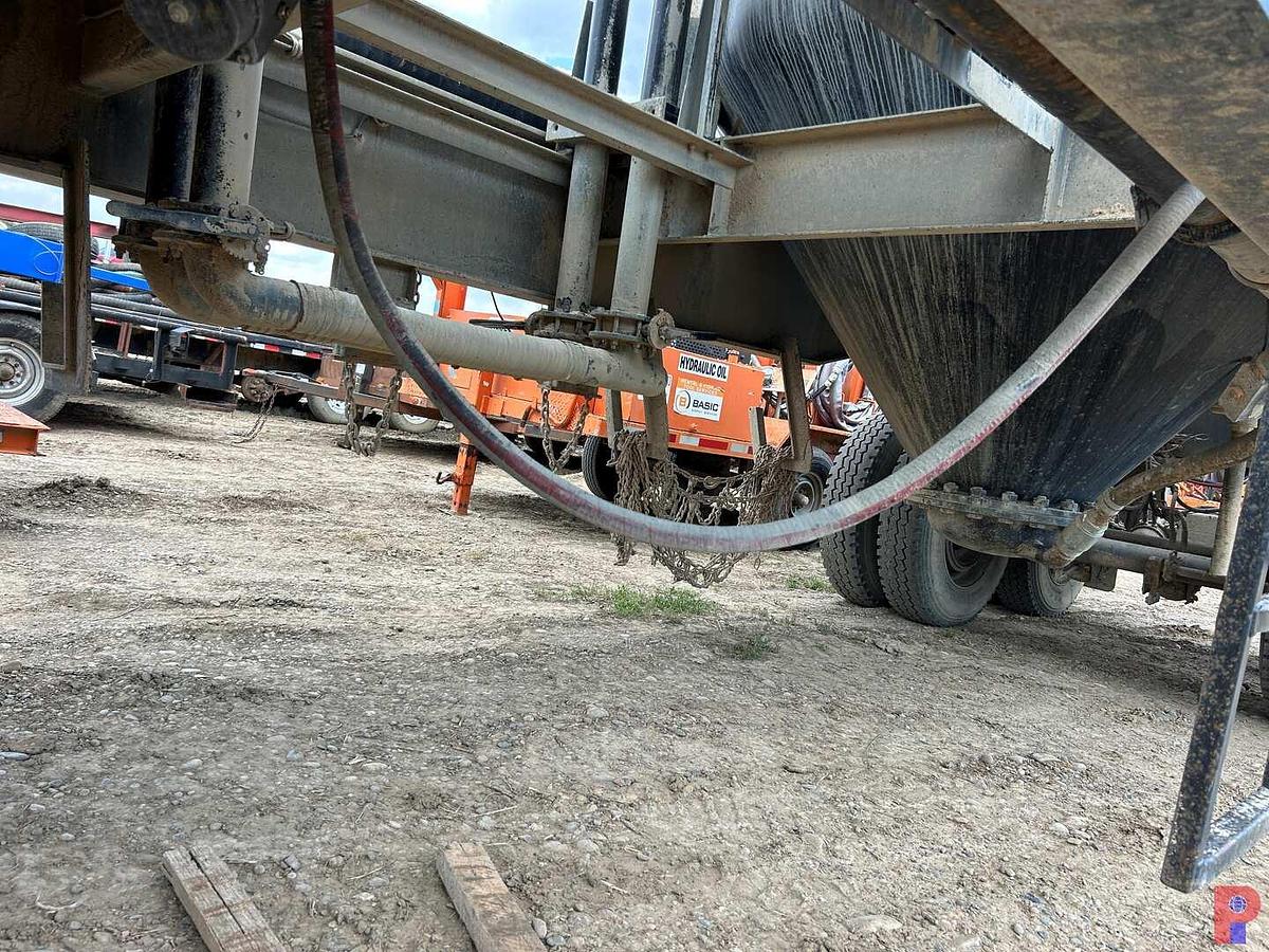 Used 2018 TIGER MANUFACTURING CO. DOUBLE POD PNUEMATIC DRY BULK TRAILER