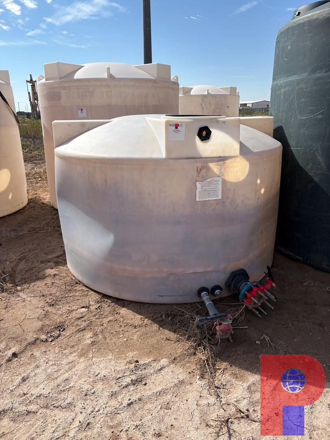 Used (2) 1500 GALLON POLY TANKS