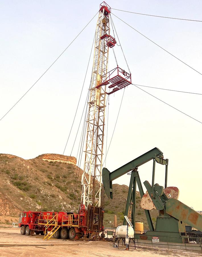 Used 1982 COOPER LTO-550 DD 97’-200K 5-AXLE WELL SERVICE WORKOVER RIG