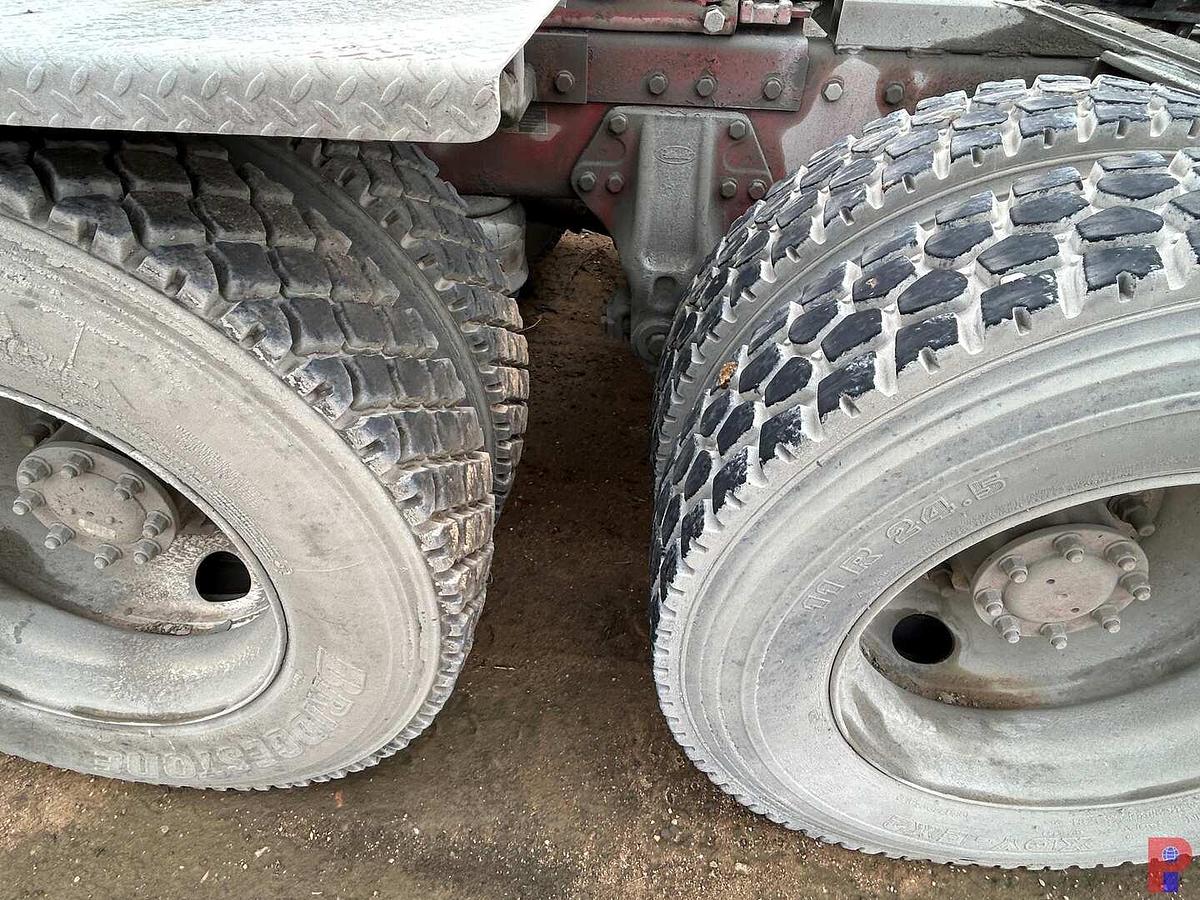 Used 2006 PETERBILT 379 TRI AXLE 45K LBS. WINCH TRUCK