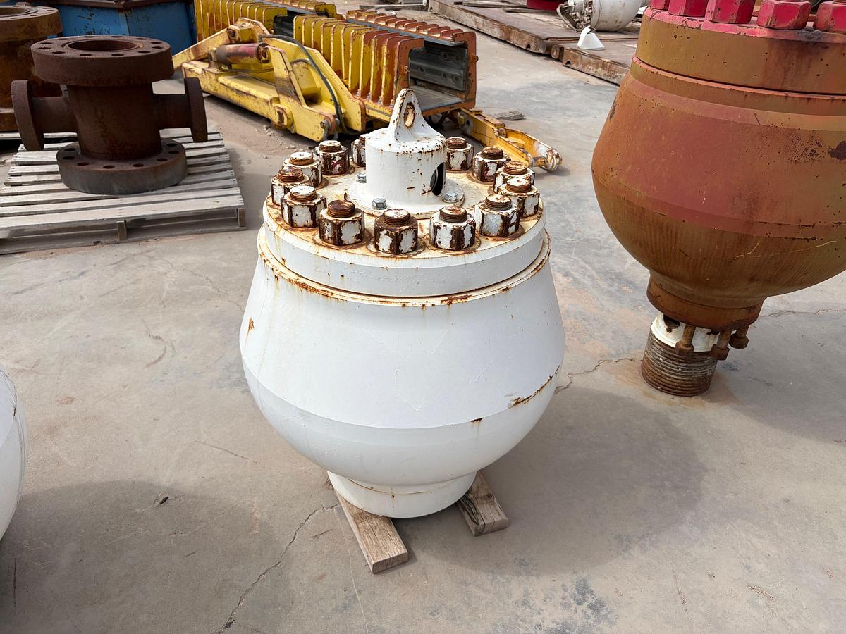 Used Pulsation dampener for mud pump
