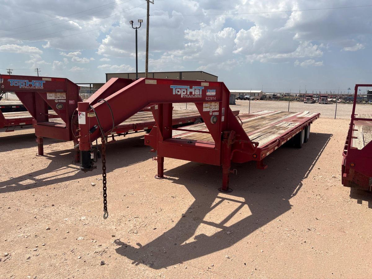 Used 2014 TOP HAT TRAILERS 30’ X 102” T/A GOOSENECK TRAILER