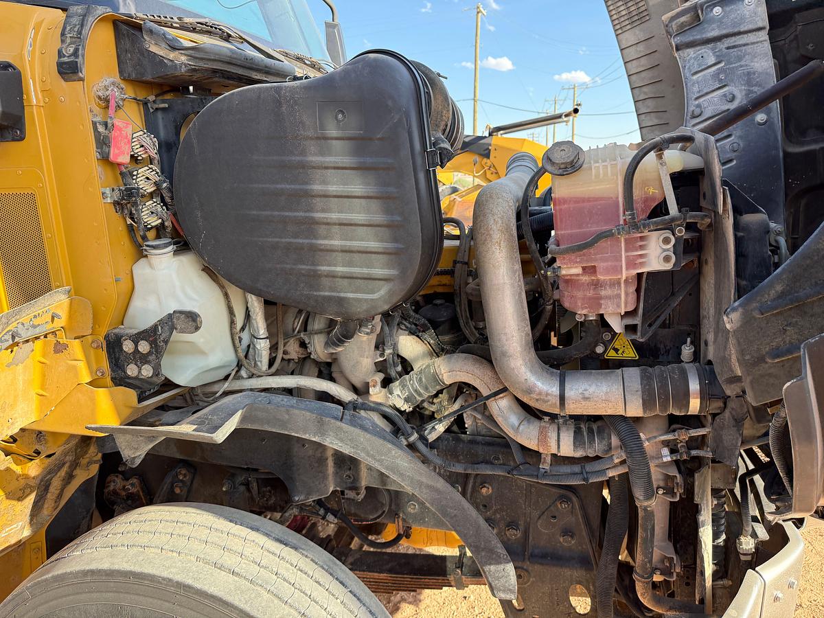 Used 2014 CATERPILLAR CT660S T/A DAYCAB 15YD DUMP TRUCK