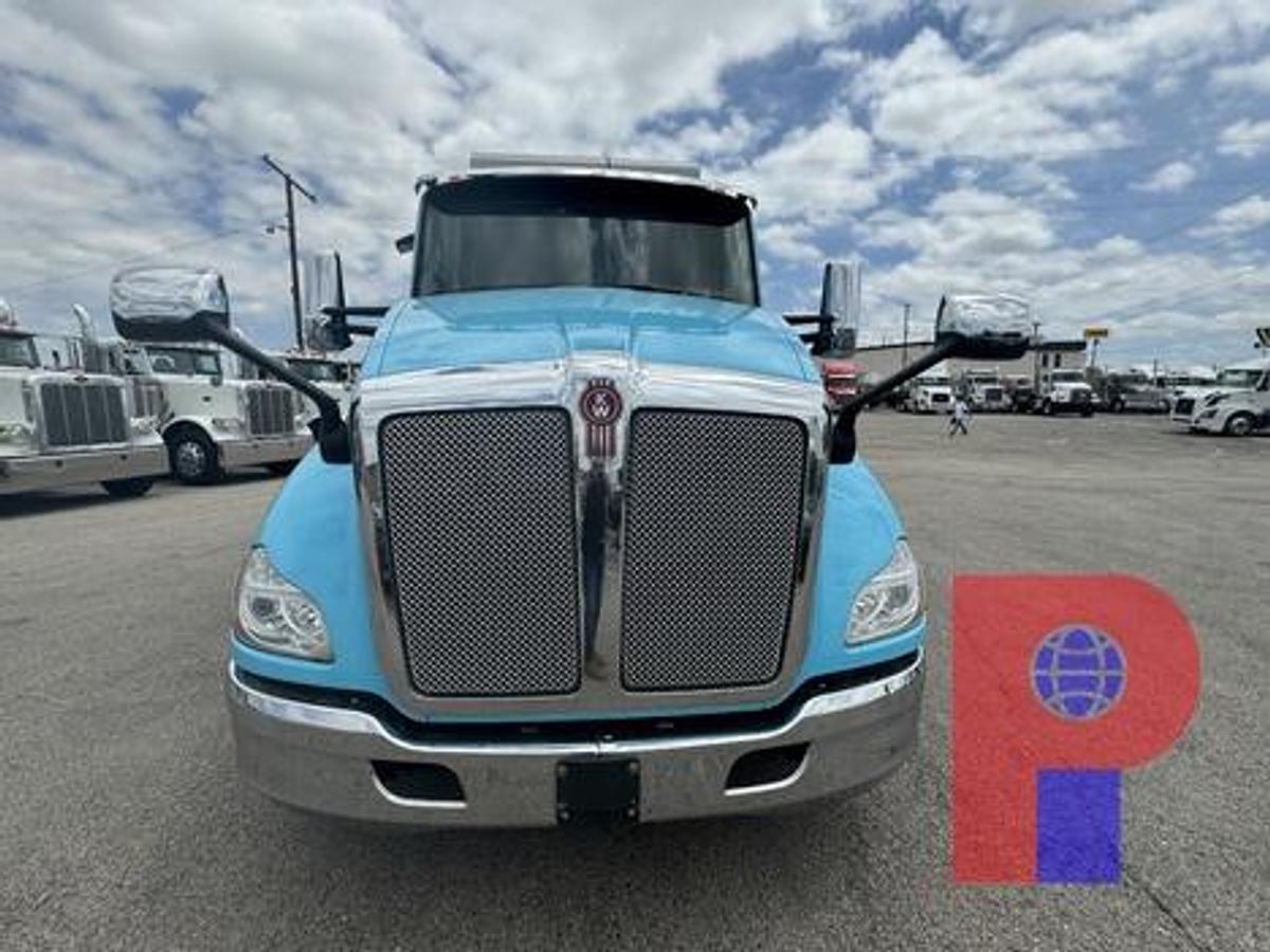 Used 2019 KENWORTH T680 T/A DUMP TRUCK