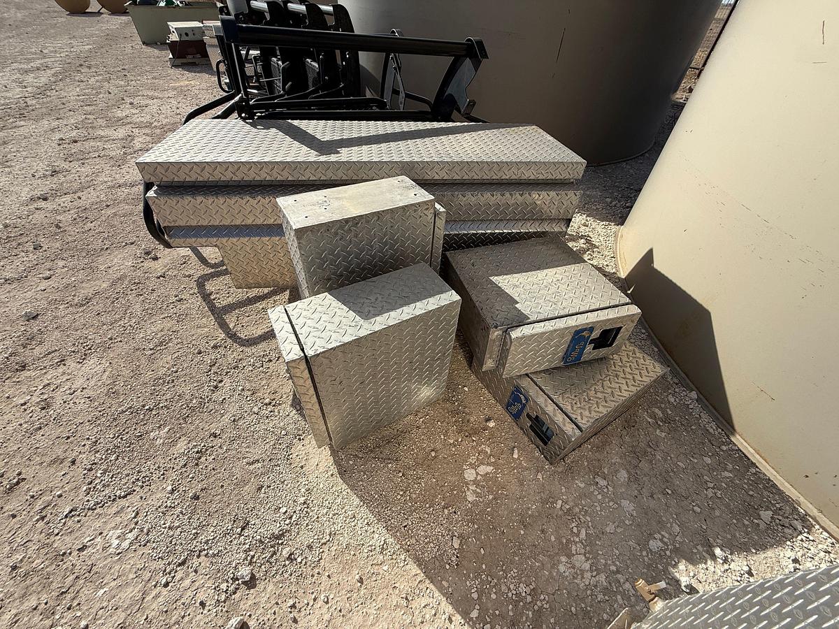 Used UWS 61” X 24” X 20” TOOL BOX & (4) 19” X 8” X 19” TOOL BOX W/ SLIDE OUT BINS