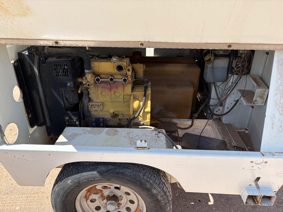 Used ALLMAND MAXI-LITE V SERIES S/A BUMPER PULL LIGHT TOWER, INOP.