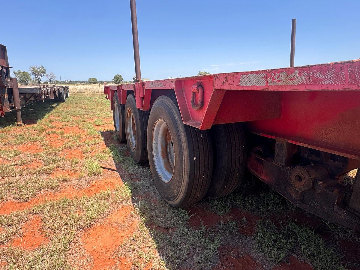 Used 2001 ATOKA 3 AXLE STIFF NECK OILFIELD LOWBOY TRAILER