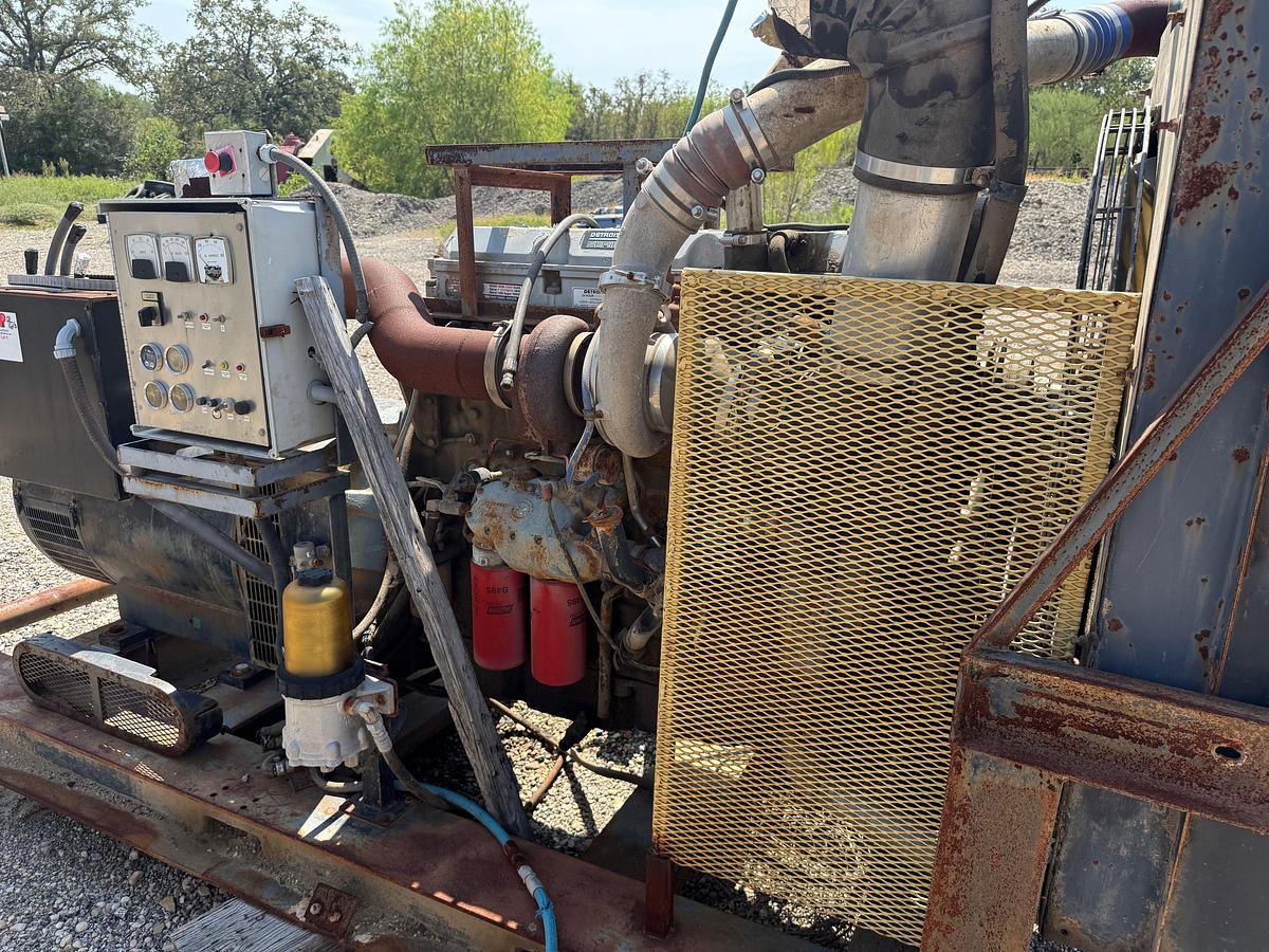 Used DETROIT SERIES 60 W/ 375-KW GENERATOR, SKIDDED