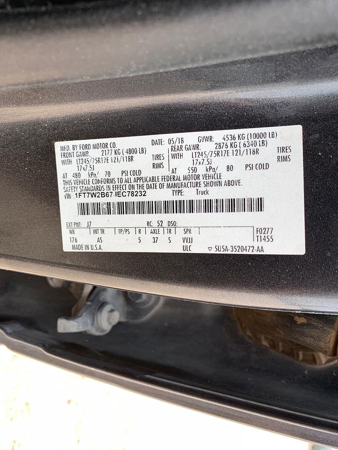 Used 2018 FORD F-250 SUPER DUTY CREW CAB PICKUP TRUCK