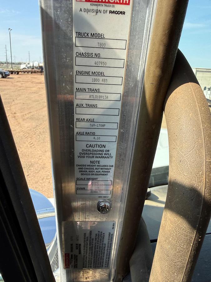 Used 2014 KENWORTH T800 TRI-DRIVE HEAVY HAUL 36" SLEEPER TRUCK