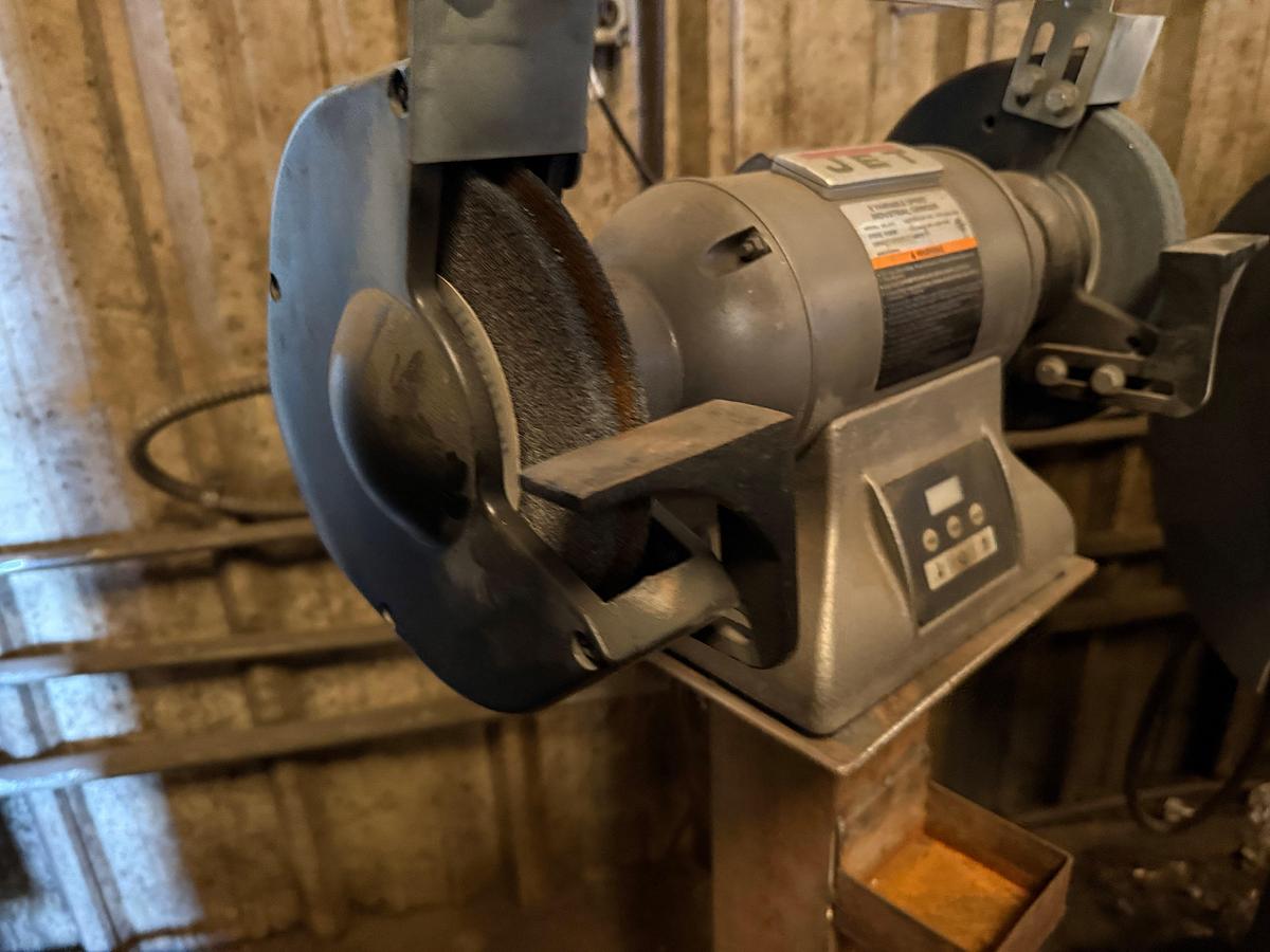 Used JET IBG-8VS 8 VARIABLE SPEED INDUSTRIAL GRINDER