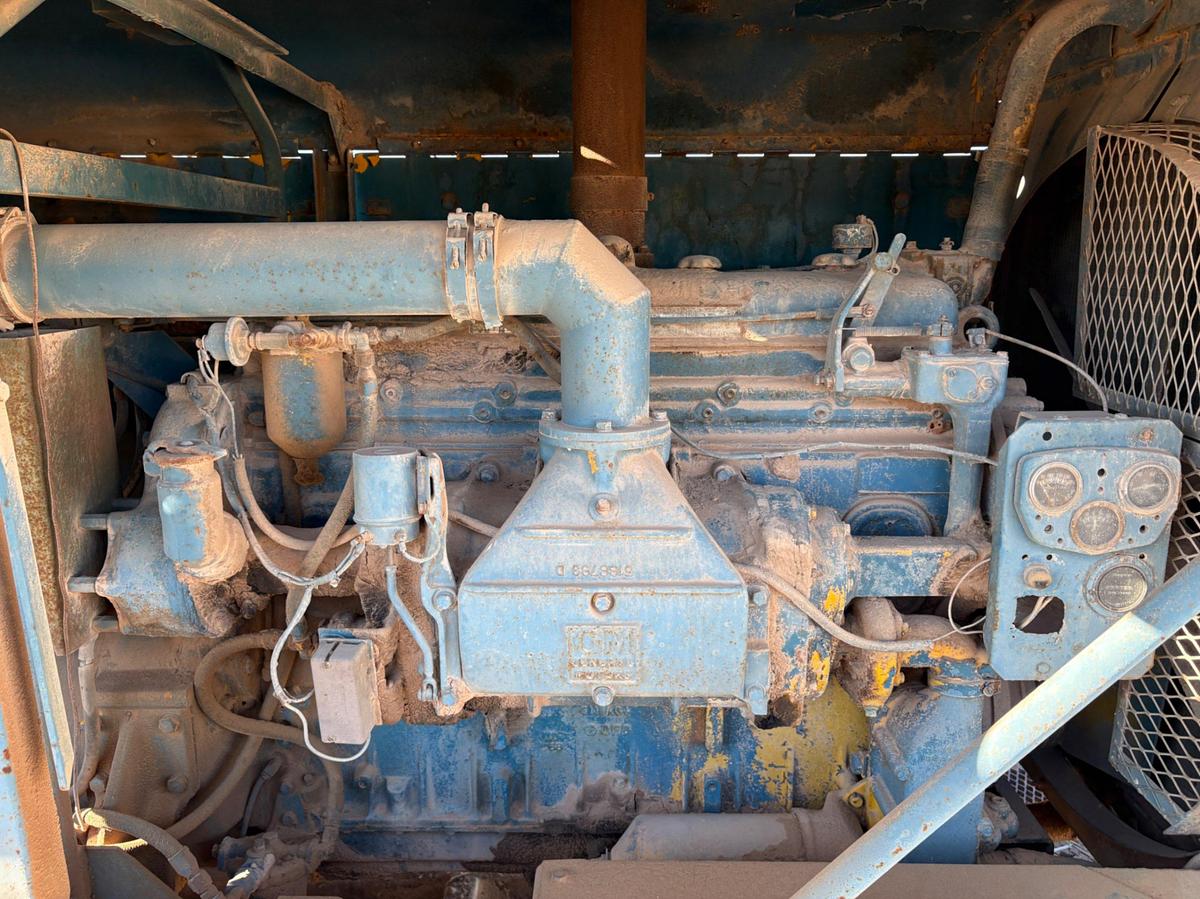 Used INGERSOLL RAND GYROFLOW AIR COMPRESSOR P/B: DIESEL ENGINE, SKIDDED