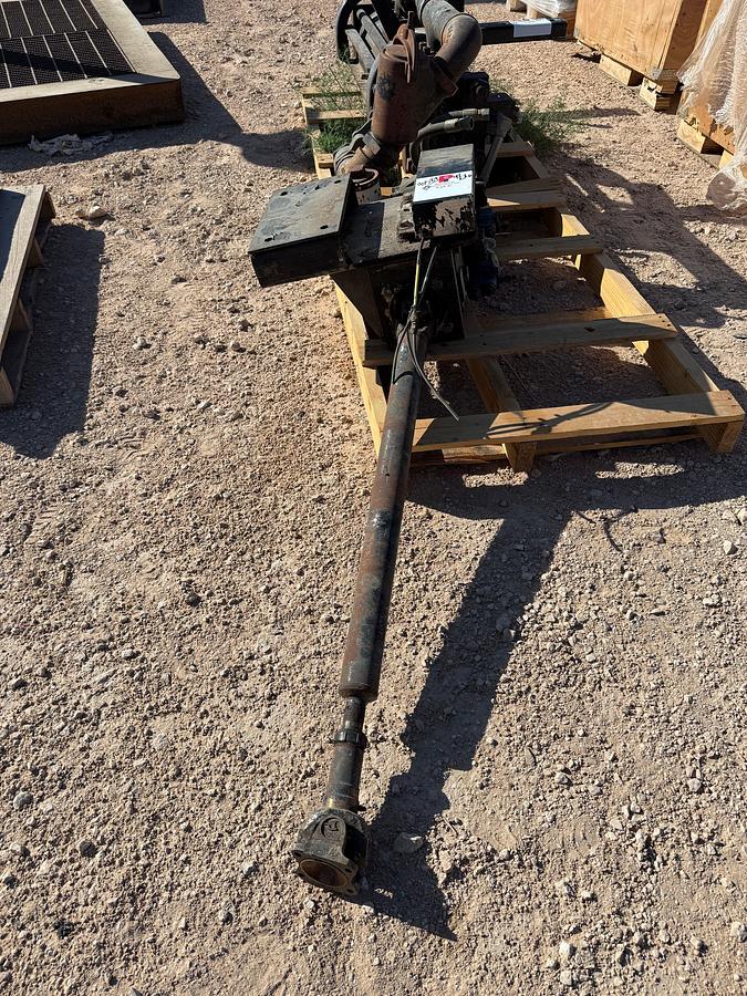 Used LOT W/ (2) VICKERS C25V-31 HYDRAULIC PUMPS, DRIVESHAFT, & 9”OD x 5’L HYDRAULIC CYLINDER