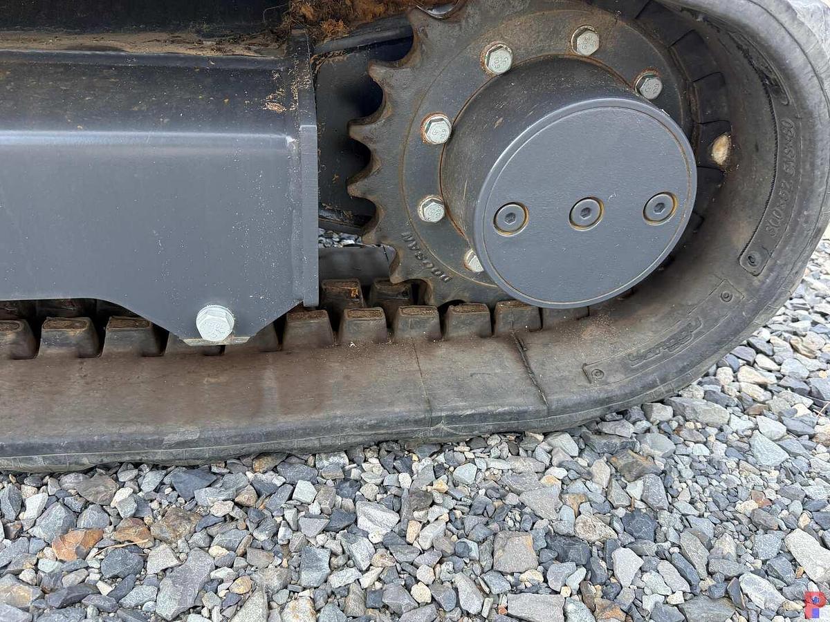 Used (NEW) DEVELON DX27Z-7 COMPACT MINI EXCAVATOR